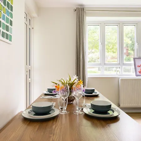 Penthousestays Wimbledon - Chic 2 Bedroom King Bed Apartment With Balcony - 2 Mins From Wimbledon Tennis Club And Museum - Aeltc Londra Esterno foto