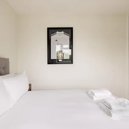 Penthousestays Wimbledon - Chic 2 Bedroom King Bed Apartment With Balcony - 2 Mins From Wimbledon Tennis Club And Museum - Aeltc Londra Esterno foto