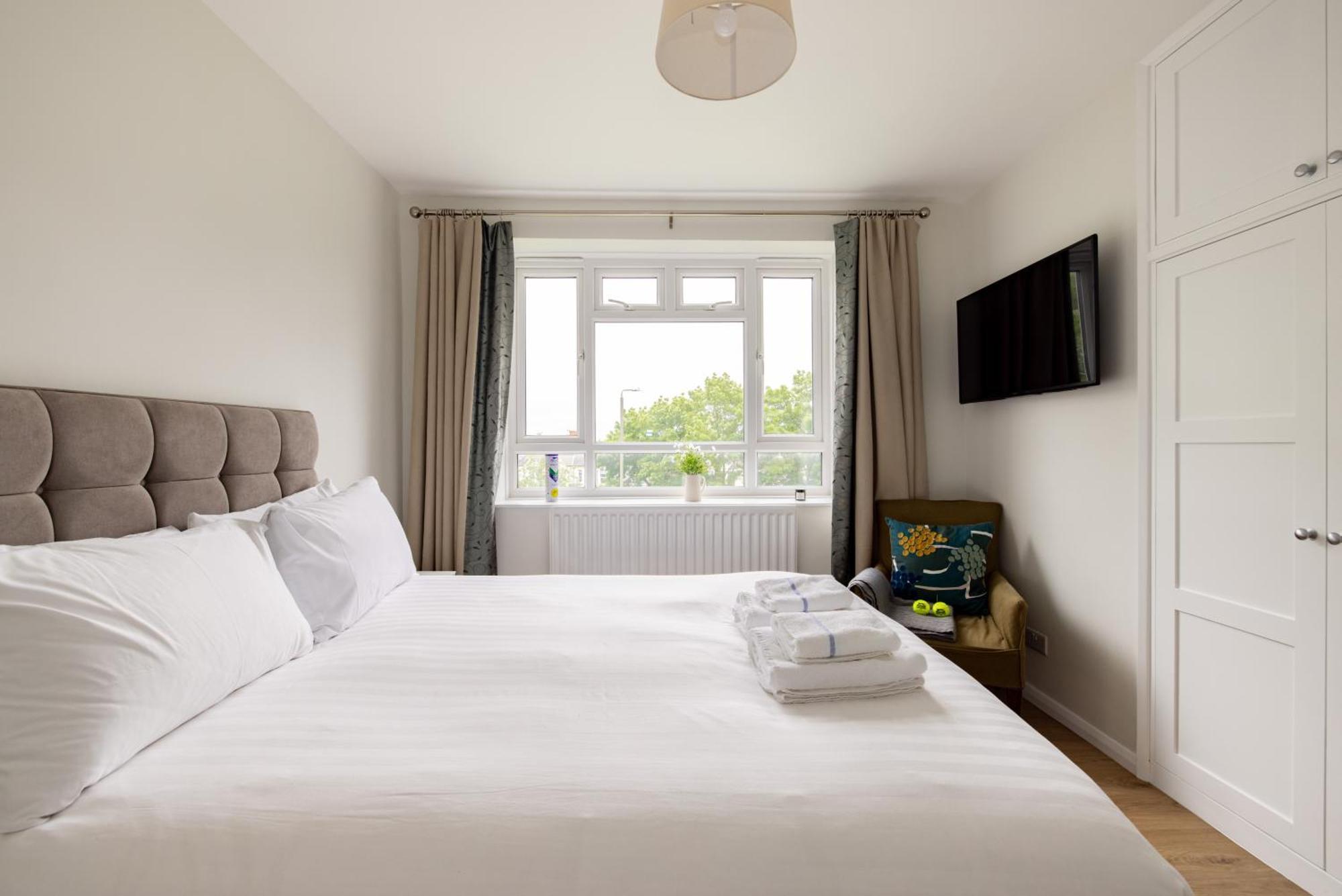 Appartement Penthousestays Wimbledon - Chic 2 Bedroom King Bed With Balcony - 2 Mins From Wimbledon Tennis Club And Museum - Aeltc *