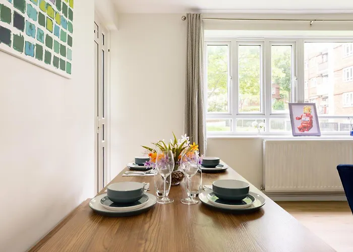 Penthousestays Wimbledon - Chic 2 Bedroom King Bed Apartment With Balcony - 2 Mins From Wimbledon Tennis Club And Museum - Aeltc